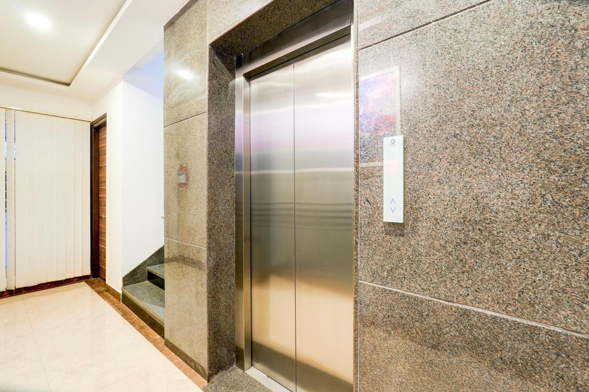 Super Townhouse Oak Aecs Formerly Bangalore Times エクステリア 写真