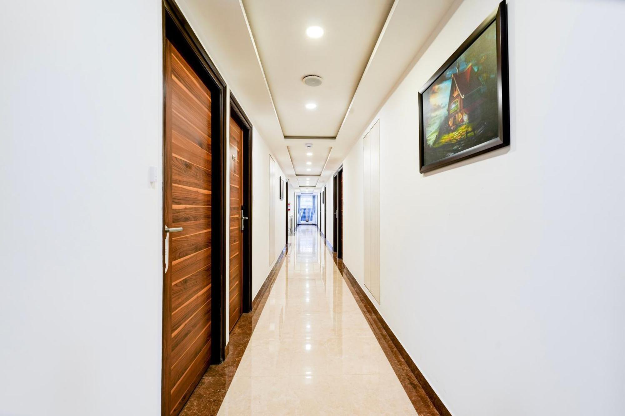 Super Townhouse Oak Aecs Formerly Bangalore Times エクステリア 写真