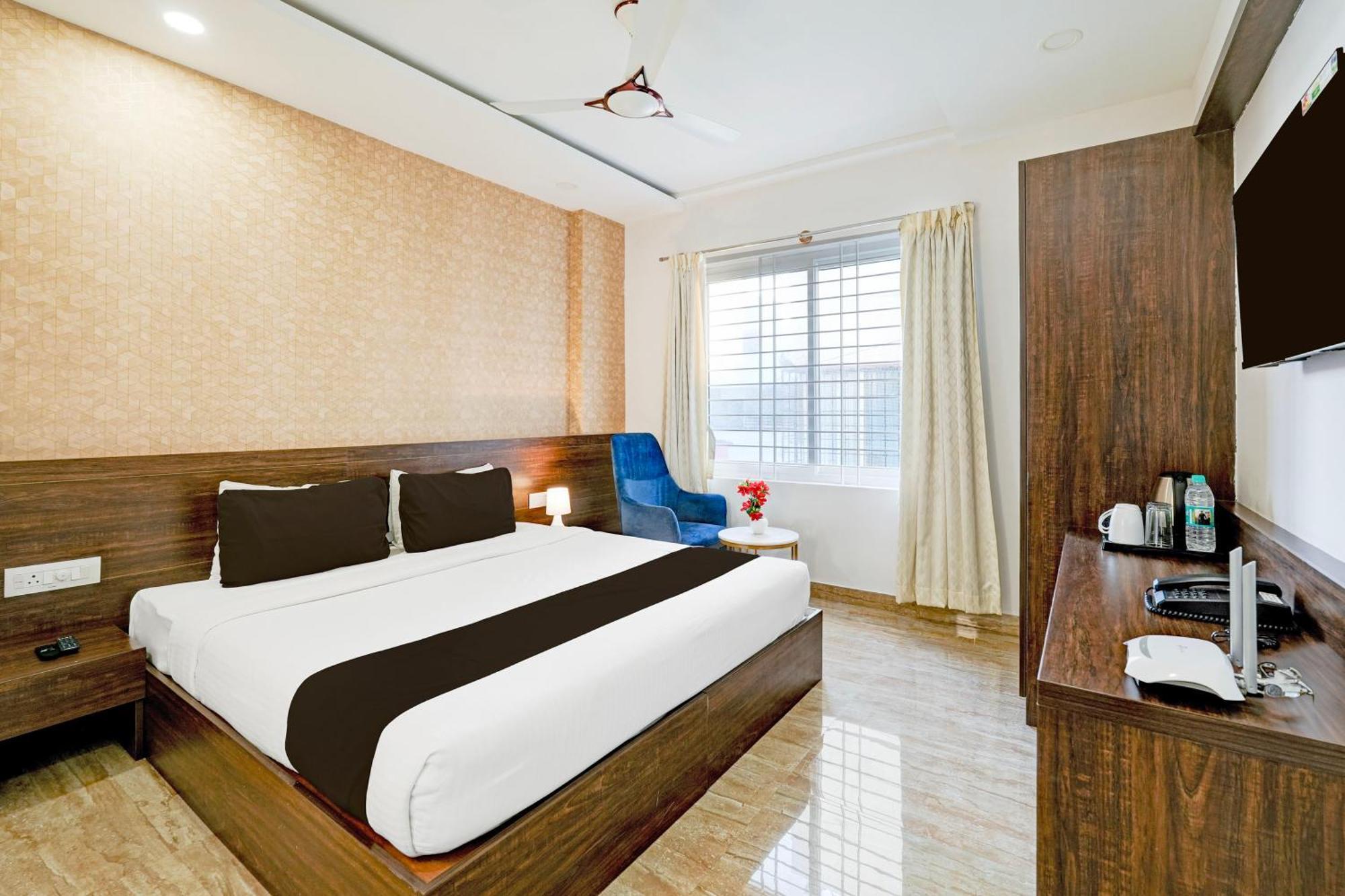 Super Townhouse Oak Aecs Formerly Bangalore Times エクステリア 写真