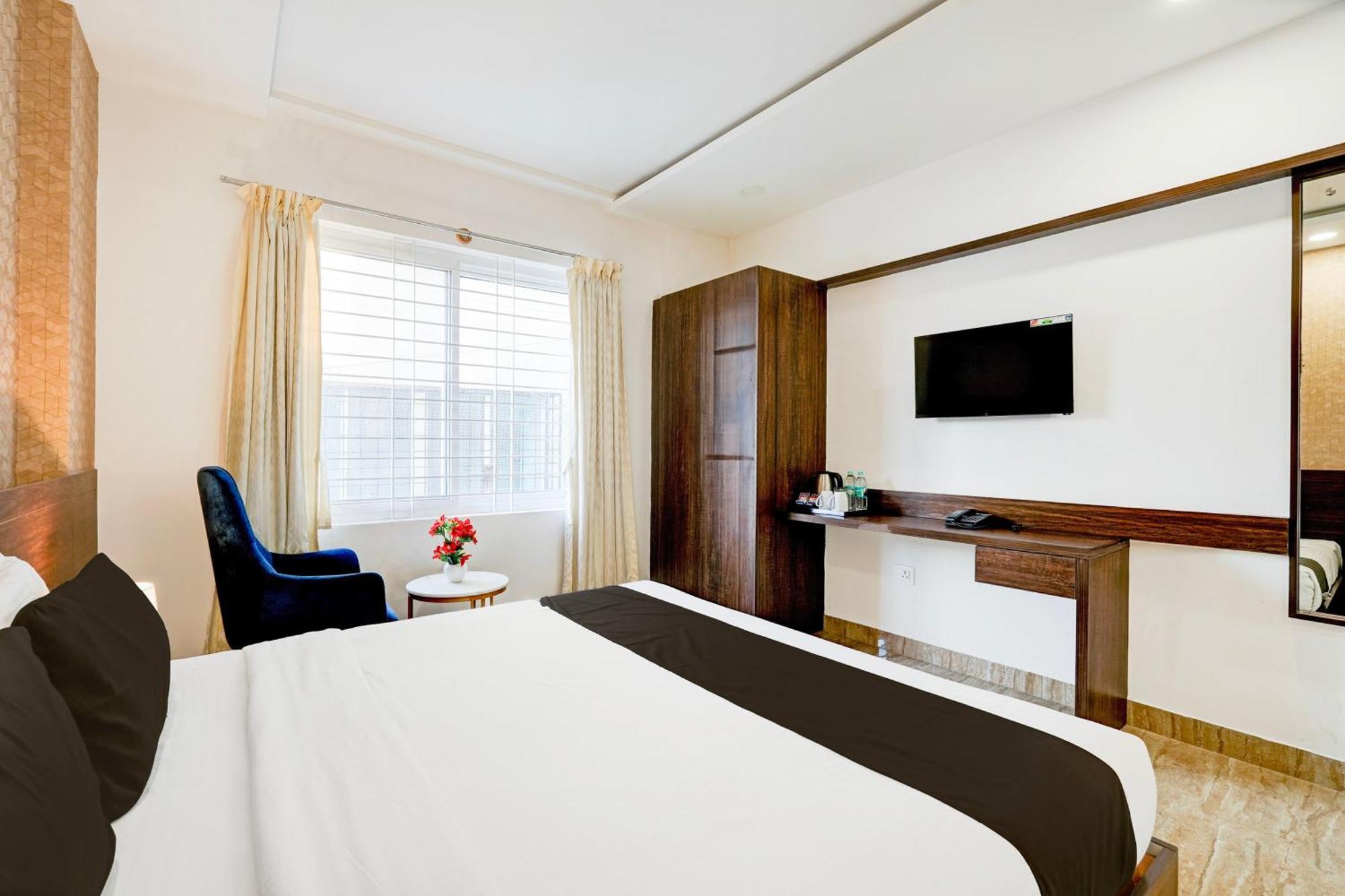 Super Townhouse Oak Aecs Formerly Bangalore Times エクステリア 写真
