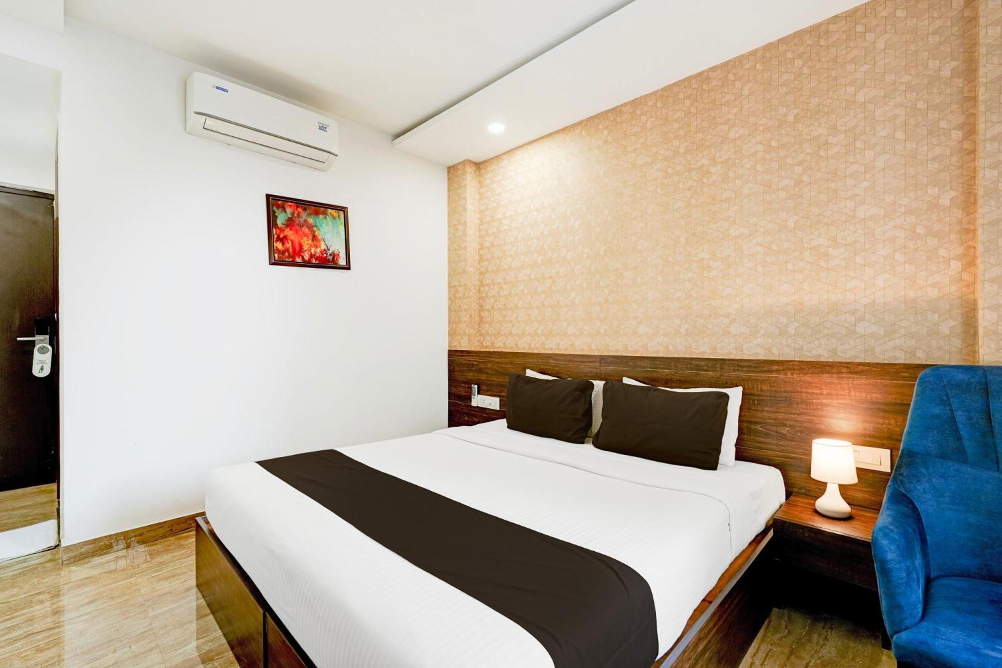 Super Townhouse Oak Aecs Formerly Bangalore Times エクステリア 写真