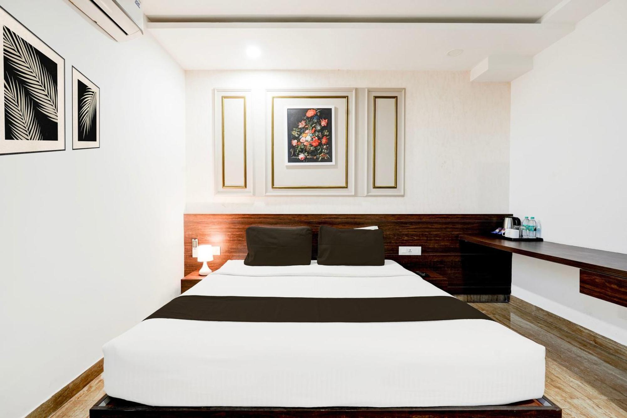 Super Townhouse Oak Aecs Formerly Bangalore Times エクステリア 写真